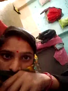 Snapshot of Priyanka_thakurr chatting on 12.05.25 Priyanka thakurr online show from 12.05.25