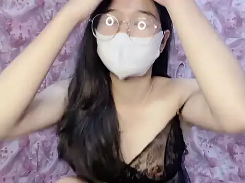 Snapshot of Miumiu028 chatting on 10.14.25 Miumiu028 online show from 10.14.25