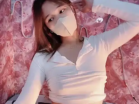 Snapshot of Miumiu028 chatting on 12.05.25 Miumiu028 online show from 12.05.25