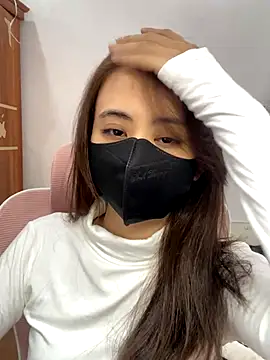 Snapshot of Mochi21 chatting on 12.15.25 Mochi21 online show from 12.15.25