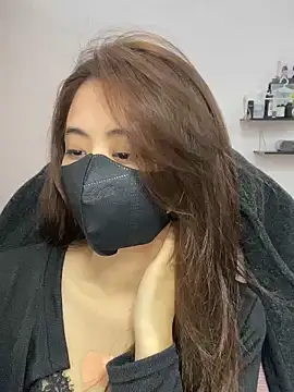 Snapshot of Mochi21 chatting on 12.16.25 Mochi21 online show from 12.16.25