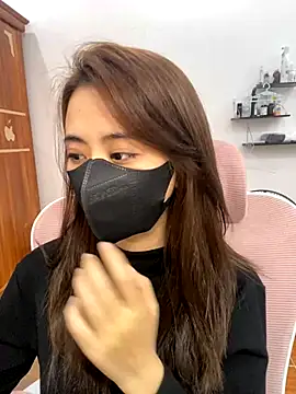 Snapshot of Mochi21 chatting on 12.21.25 Mochi21 online show from 12.21.25