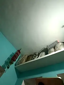 Snapshot of Meenu_chauhan chatting on 10.30.25 Meenu chauhan online show from 10.30.25