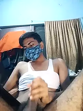 Snapshot of YourTarzan chatting on 09.14.25 YourTarzan online show from 09.14.25