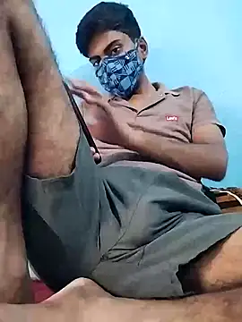 Snapshot of YourTarzan chatting on 09.16.25 YourTarzan online show from 09.16.25