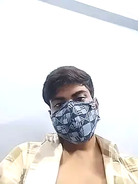 Snapshot of YourTarzan chatting on 09.21.25 YourTarzan online show from 09.21.25