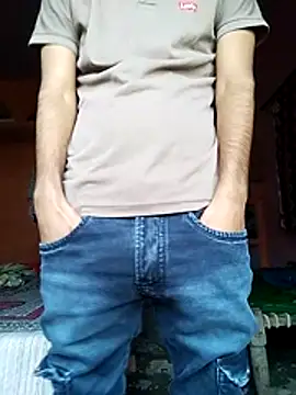 Snapshot of YourTarzan chatting on 10.23.25 YourTarzan online show from 10.23.25