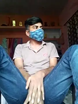 Snapshot of YourTarzan chatting on 10.24.25 YourTarzan online show from 10.24.25