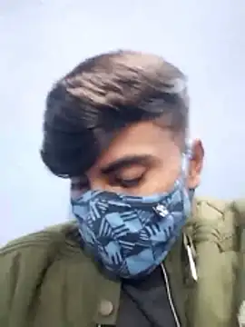 Snapshot of YourTarzan chatting on 01.09.26 YourTarzan online show from 01.09.26