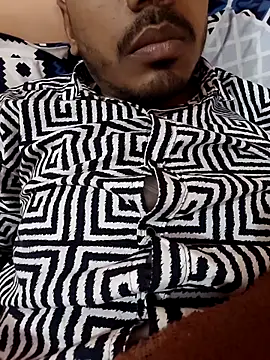 Snapshot of YourTarzan chatting on 02.04.26 YourTarzan online show from 02.04.26