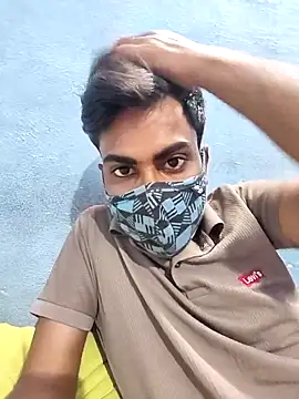 Snapshot of YourTarzan chatting on 04.03.26 YourTarzan online show from 04.03.26