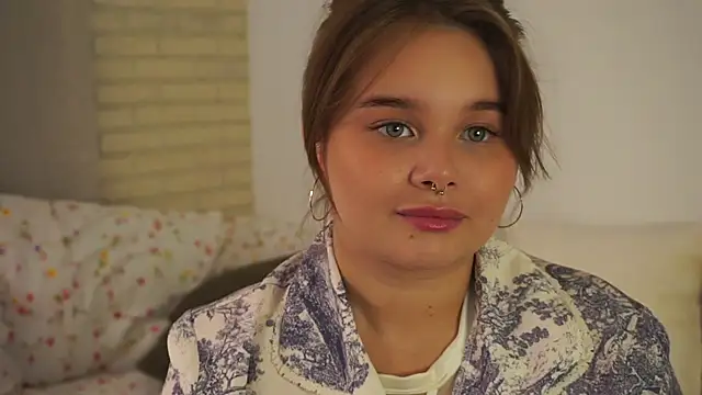 Snapshot of Anna_Nicol chatting on 09.09.25 Anna Nicol online show from 09.09.25