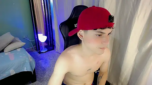 dilan hott  online show from 11.20.25