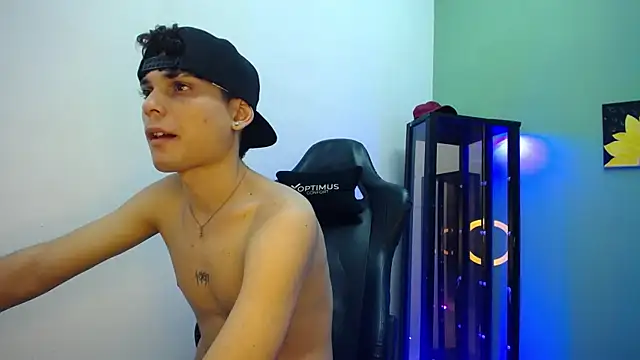 dilan hott  online show from 12.15.25