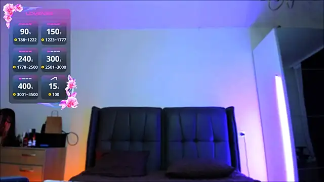 Snapshot of Veronica_Larsson chatting on 09.20.25 Veronica Larsson online show from 09.20.25