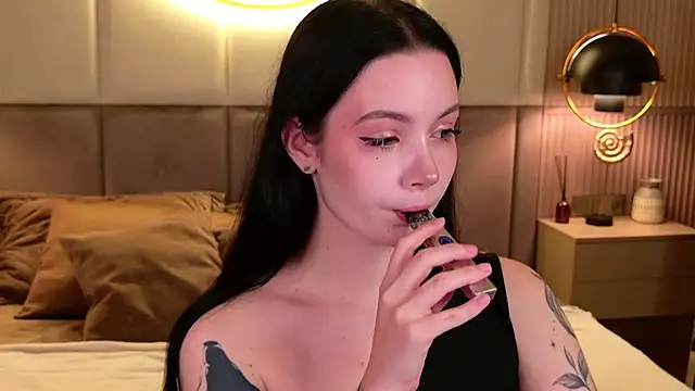 Goldy Stark online show from 09.21.25