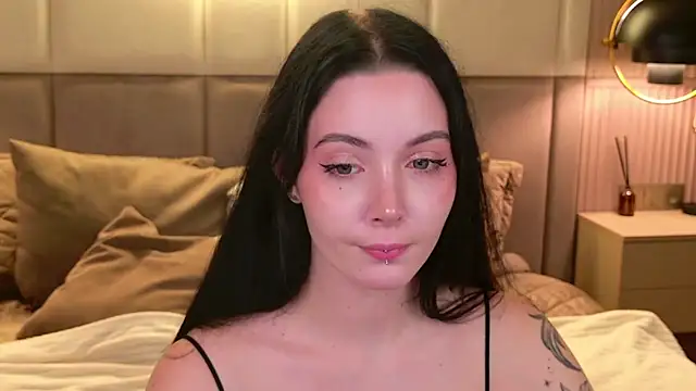 Goldy Stark online show from 09.26.25