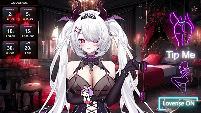 Snapshot of chloelabelle chatting on 10.28.25 chloelabelle online show from 10.28.25