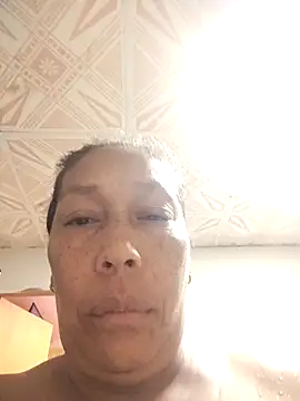 Naomi-Mature online show from 10.24.25