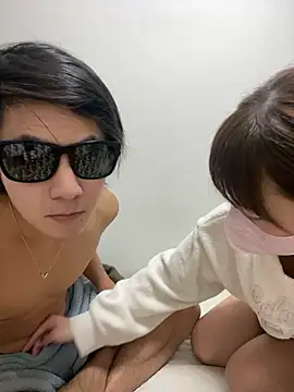 Snapshot of erokami36 chatting on 11.25.25 erokami36 online show from 11.25.25