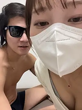 Snapshot of erokami36 chatting on 12.05.25 erokami36 online show from 12.05.25