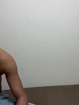 Snapshot of erokami36 chatting on 12.13.25 erokami36 online show from 12.13.25