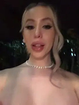 Sweet Soffi online show from 10.31.25