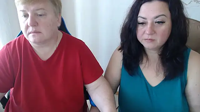 Snapshot of Bertie_Adeline chatting on 09.14.25 Bertie Adeline online show from 09.14.25