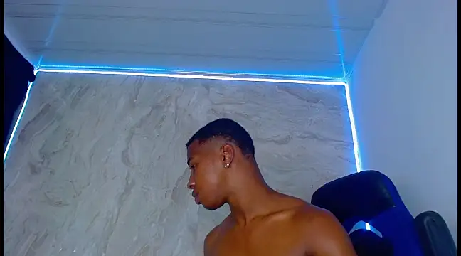 Snapshot of maicoljorda chatting on 09.20.25 maicoljorda online show from 09.20.25