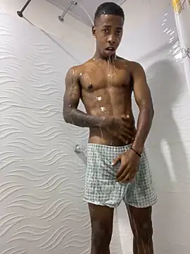 Snapshot of maicoljorda chatting on 10.02.25 maicoljorda online show from 10.02.25