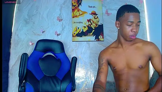 Snapshot of maicoljorda chatting on 10.24.25 maicoljorda online show from 10.24.25