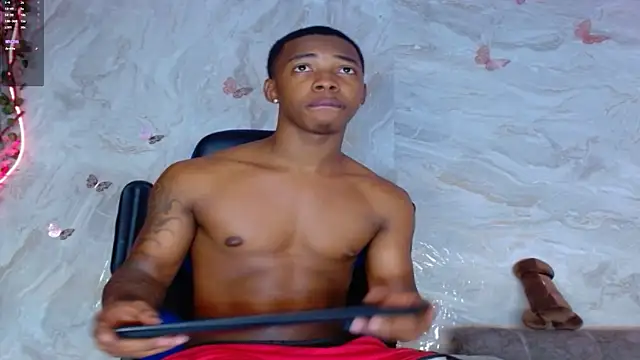 Snapshot of maicoljorda chatting on 11.07.25 maicoljorda online show from 11.07.25