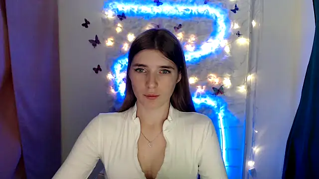 Snapshot of JuiceLips__ chatting on 09.16.25 JuiceLips online show from 09.16.25