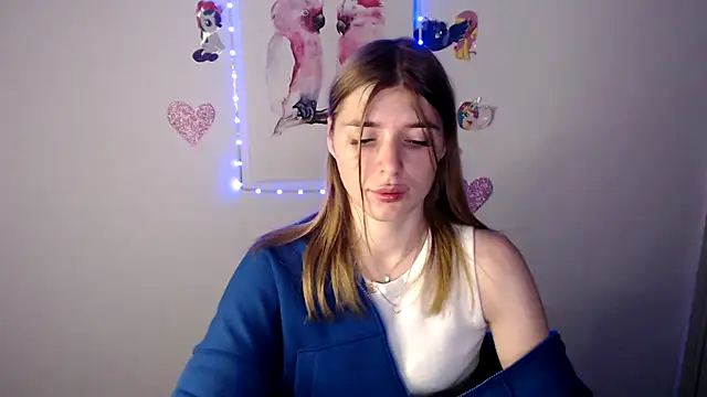 Snapshot of JuiceLips__ chatting on 10.02.25 JuiceLips online show from 10.02.25