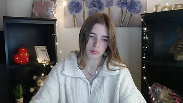 Snapshot of JuiceLips__ chatting on 10.20.25 JuiceLips online show from 10.20.25