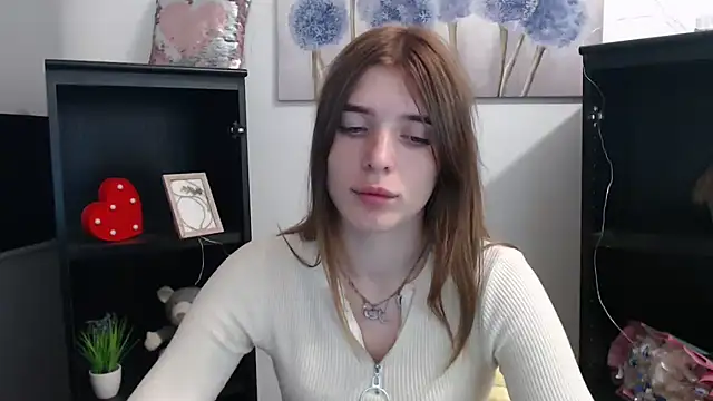 Snapshot of JuiceLips__ chatting on 10.27.25 JuiceLips online show from 10.27.25