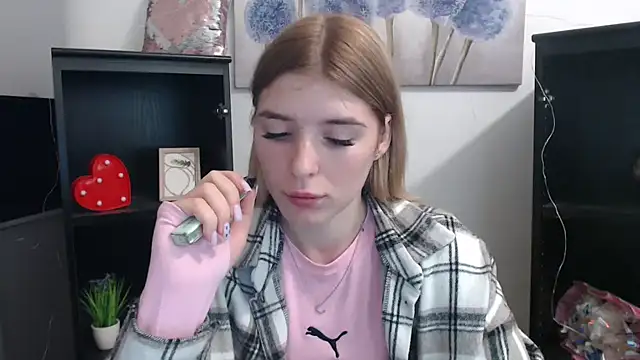 Snapshot of JuiceLips__ chatting on 11.25.25 JuiceLips online show from 11.25.25