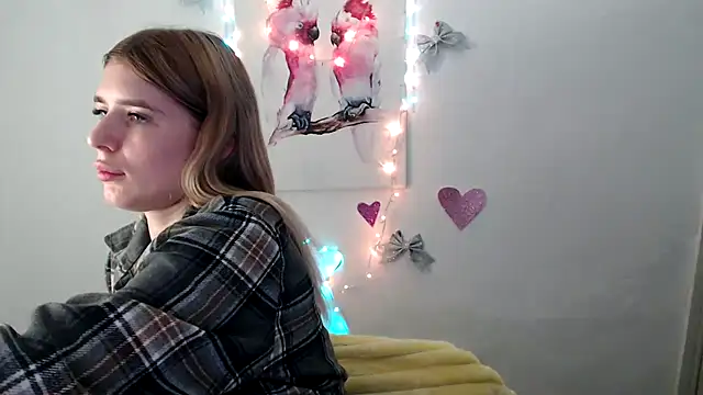 Snapshot of JuiceLips__ chatting on 11.27.25 JuiceLips online show from 11.27.25