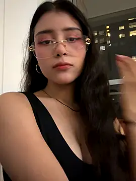 Snapshot of CatadeLuca chatting on 09.16.25 CatadeLuca online show from 09.16.25