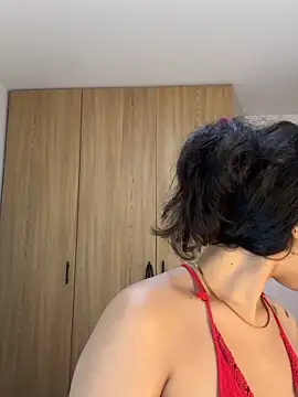 Snapshot of CatadeLuca chatting on 10.01.25 CatadeLuca online show from 10.01.25