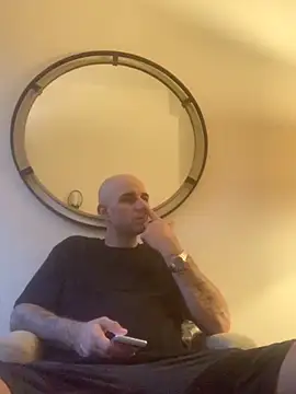 Hothotboyg online show from 11.26.25