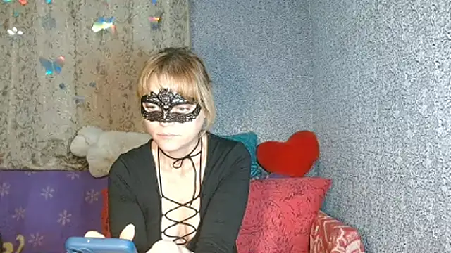 Miss Nona online show from 11.03.25