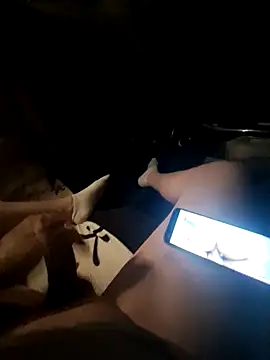 Snapshot of maciasgda chatting on 11.19.25 maciasgda online show from 11.19.25