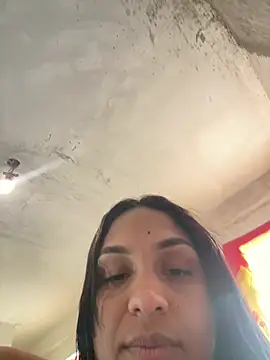 Snapshot of Messy-diana21 chatting on 02.08.26 Messy-diana21 online show from 02.08.26