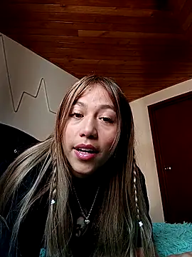 Snapshot of Anto_torres chatting on 10.02.25 Anto torres online show from 10.02.25