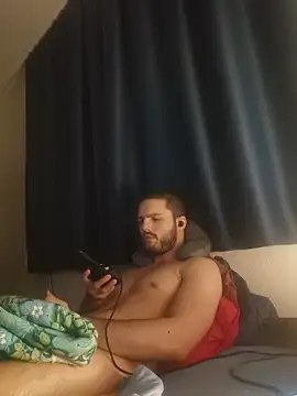 Snapshot of EyesNeverLies chatting on 12.02.25 EyesNeverLies online show from 12.02.25