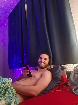 Snapshot of EyesNeverLies chatting on 02.01.26 EyesNeverLies online show from 02.01.26