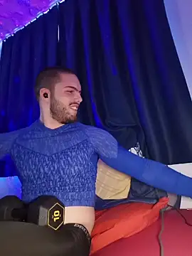 Snapshot of EyesNeverLies chatting on 02.06.26 EyesNeverLies online show from 02.06.26