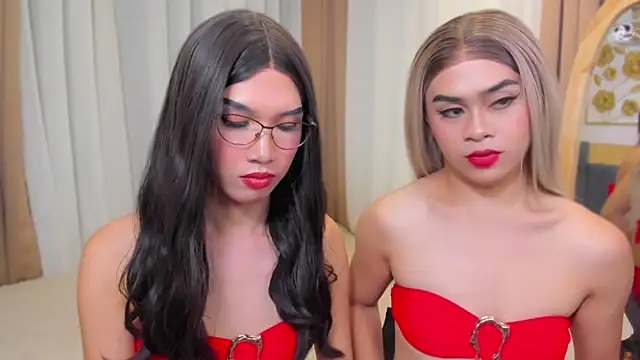 MaxCollins online show from 12.13.25