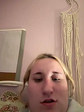 Snapshot of imawhorenslut19 chatting on 04.10.26 imawhorenslut19 online show from 04.10.26